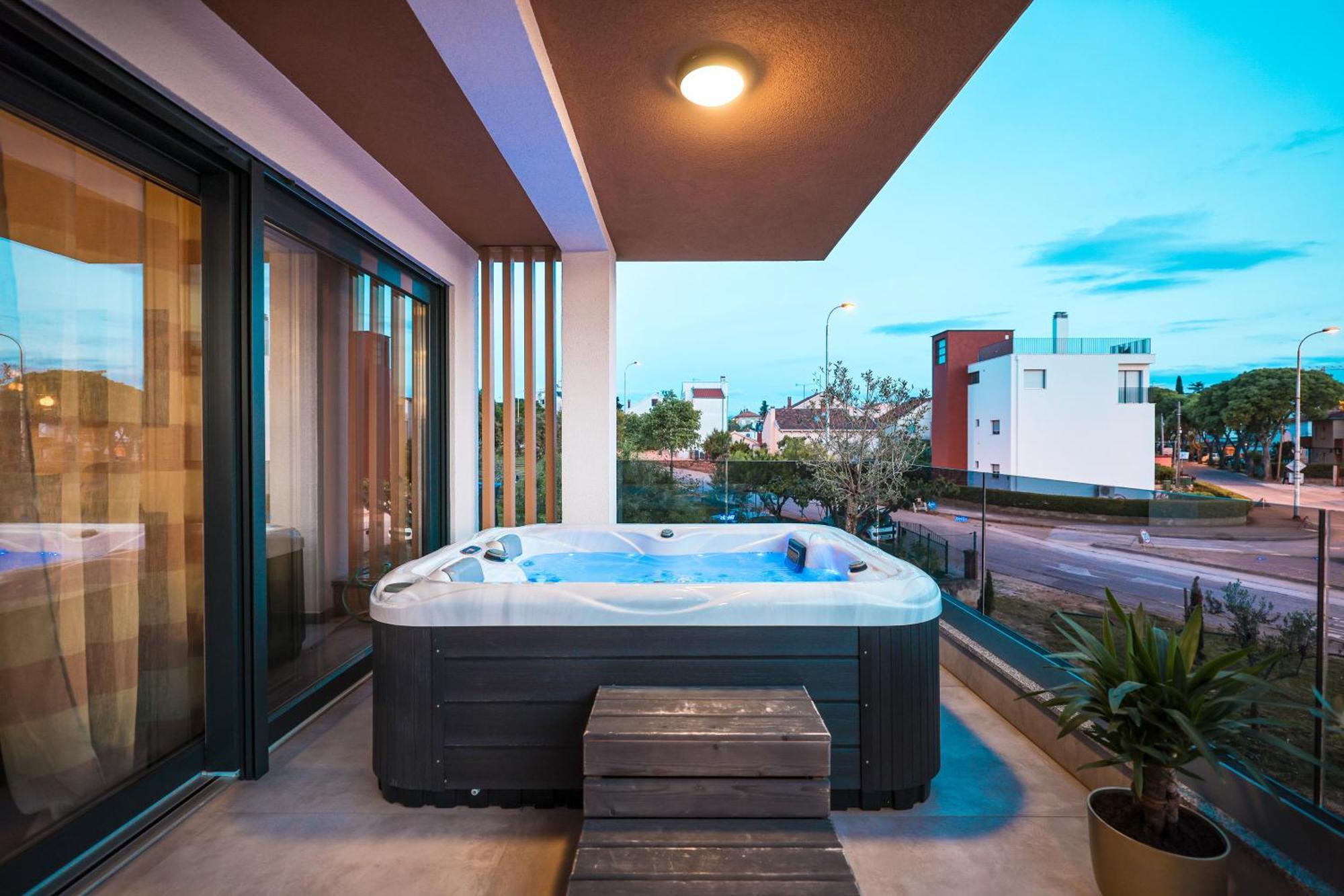 Luma Luxury Apartment With Jacuzzi Zára Kültér fotó
